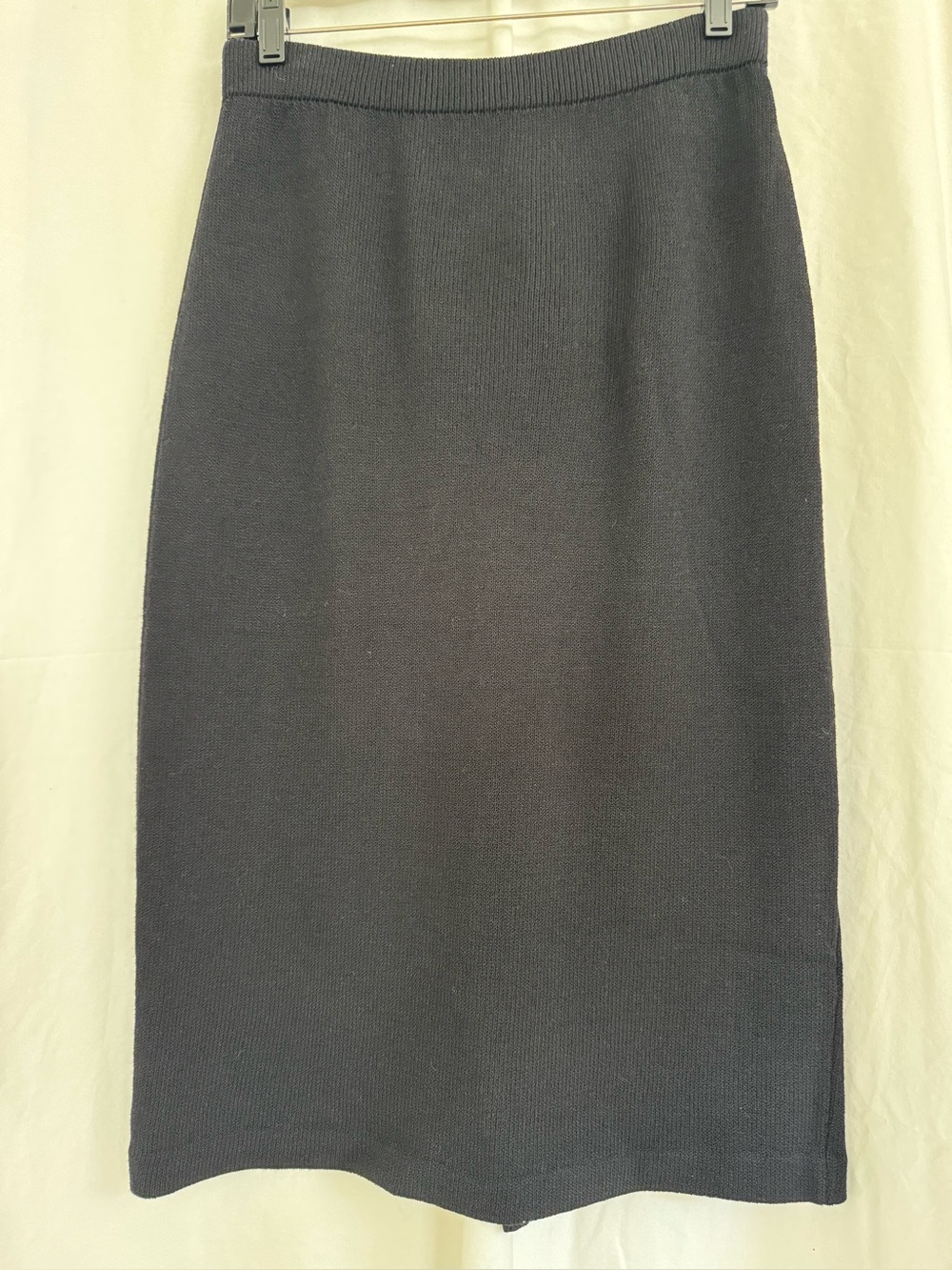 ST JOHN Basics Classic Black Santana Knit Pencil Skirt Size 4